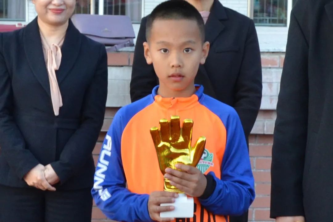 2020年营口西市区小学生足球赛落下帷幕，冠军究竟花落谁家？