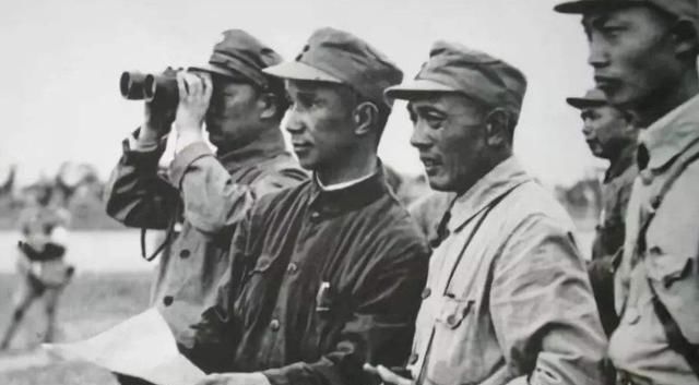 红军军团长董振堂怎么牺牲的,董振堂和赵博生