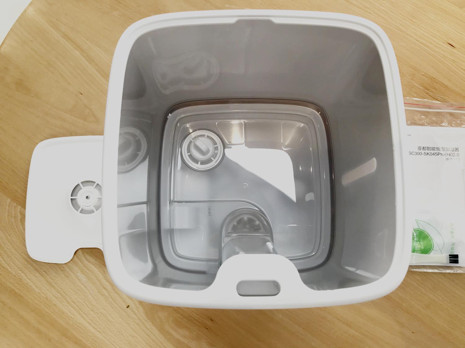 房间干燥如何正确使用加湿器,加湿器可改善干燥的室内环境