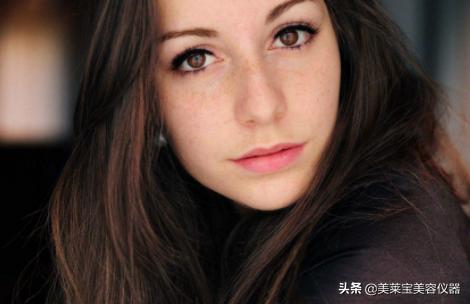 射频美容仪对雀斑晒斑的影响,美容仪可以去除脸上的雀斑吗