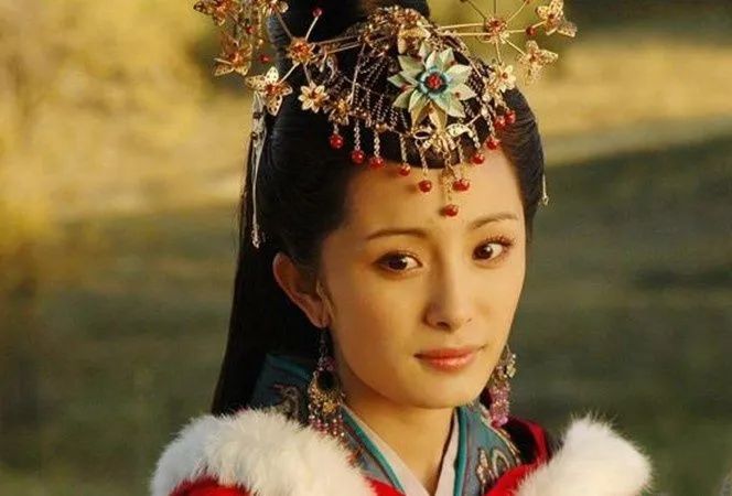 杨幂23岁旧照曝光图文,杨幂郭襄精修图片