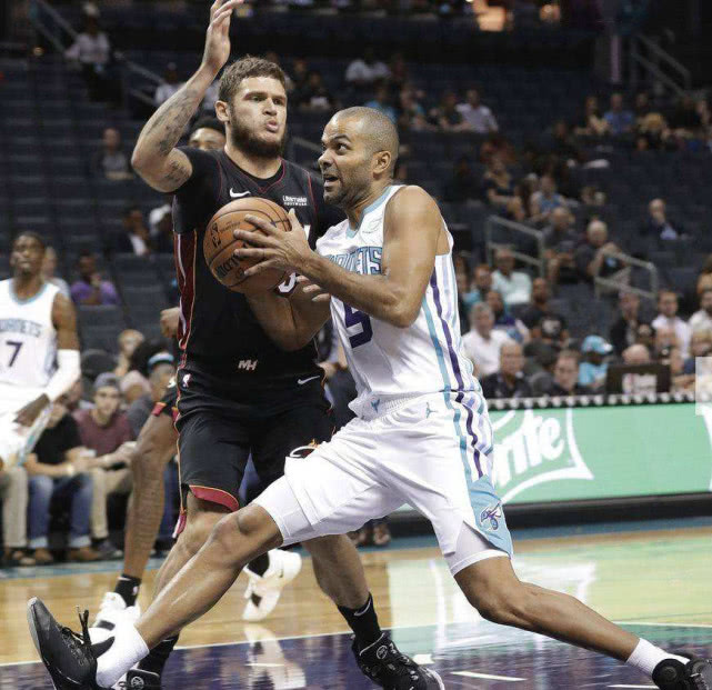 帕克曾是“内线之王”一招鲜吃遍天，马刺就他真的接班邓肯