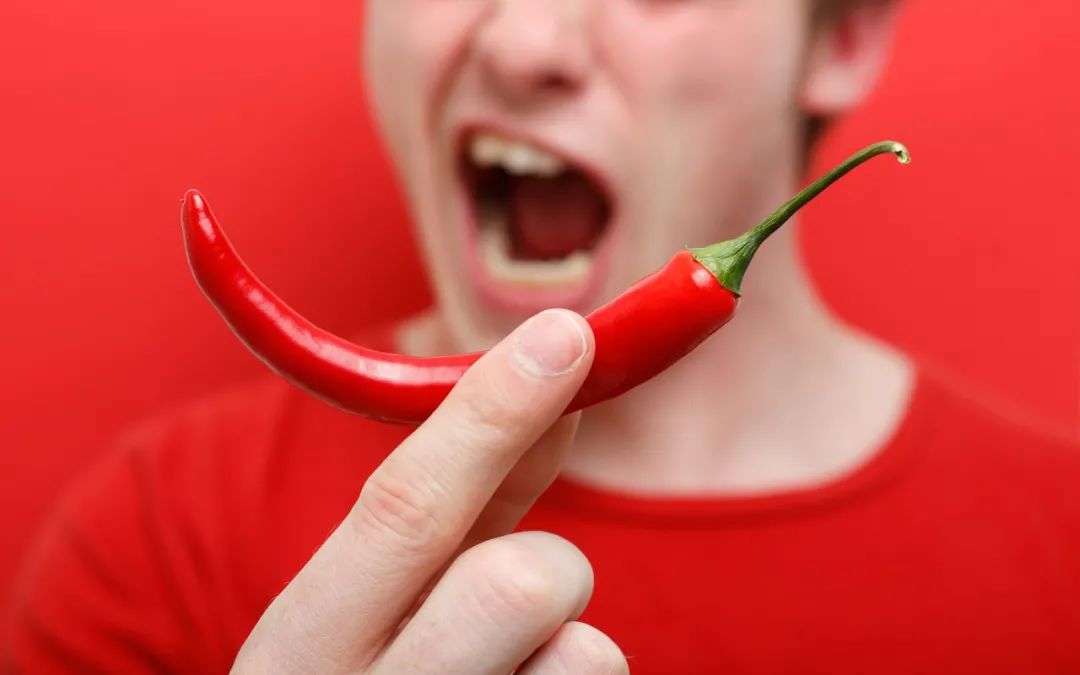 连同事都抢着试的高颜值口喷,用完嘴巴好清新,哈气都是香的