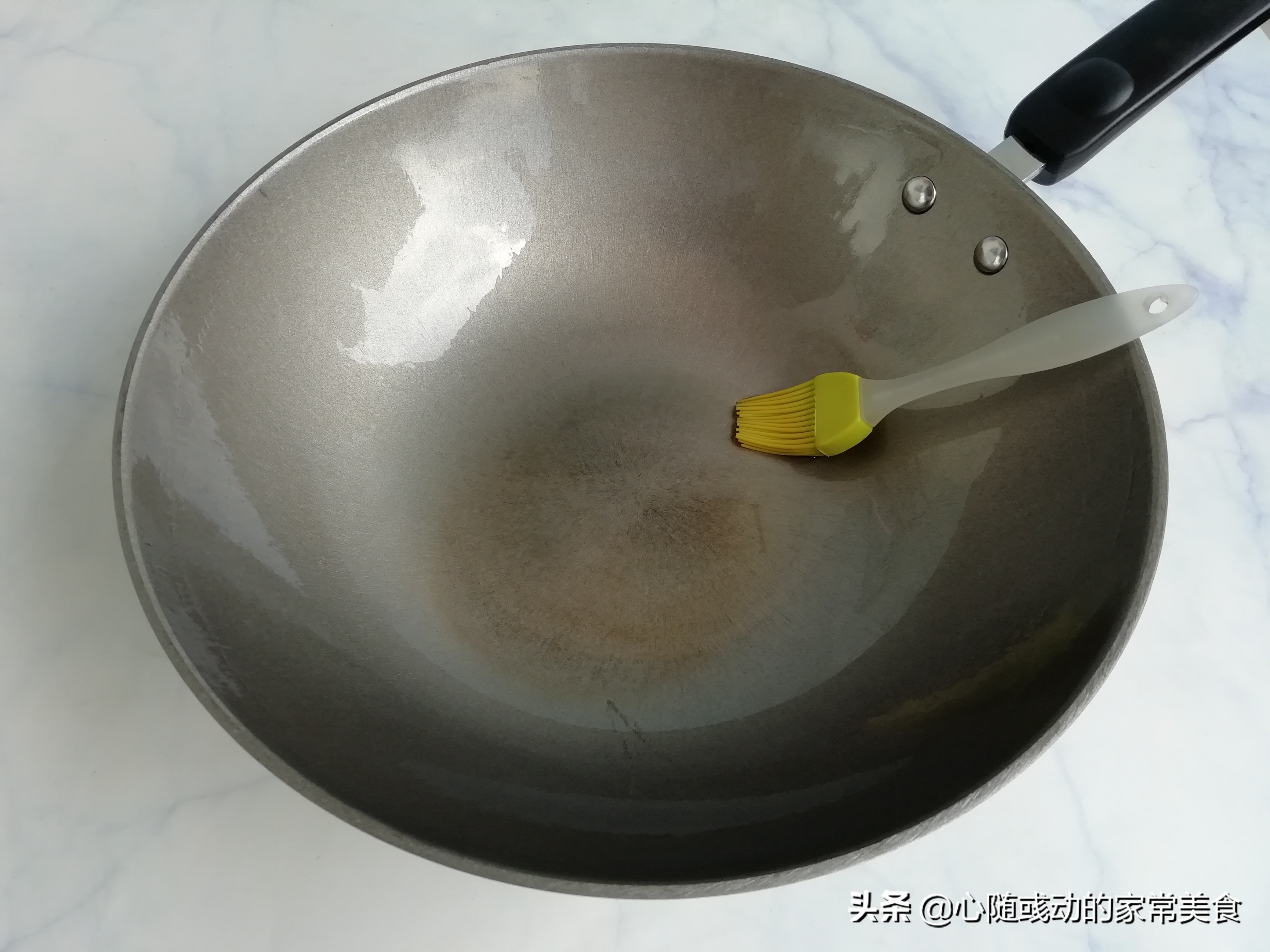 新铁锅不用猪油怎么开锅,新不粘铁锅要开锅吗