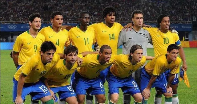 巴西足球世界杯桑巴舞视频,巴西的桑巴舞足球