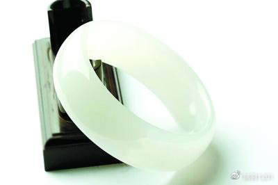 羊脂玉的种类及特征,黑羊脂玉的价值