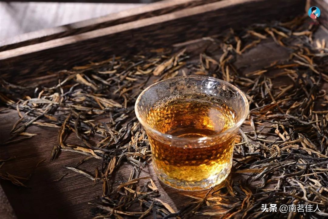 红茶配什么好喝又养生,好喝又提神的红茶