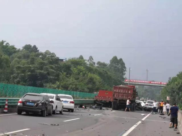 如果出现车祸对方全责该怎么赔偿,发生车祸对方全责我需要报保险吗