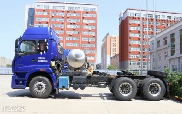 想买一台靠谱的suv,想买一台能拉货又能拉人的车