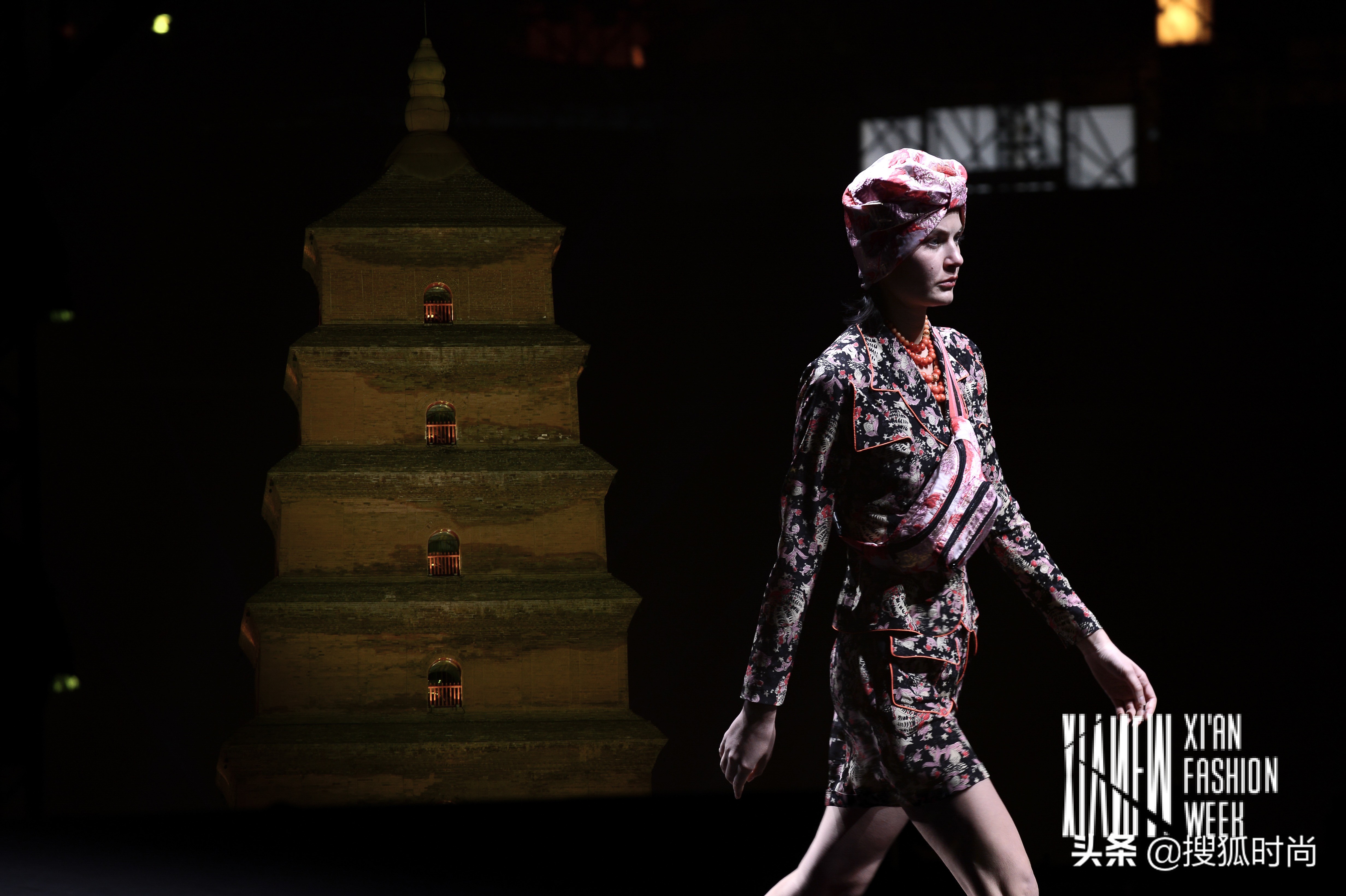 安娜苏设计师,设计师安娜苏的代表作品