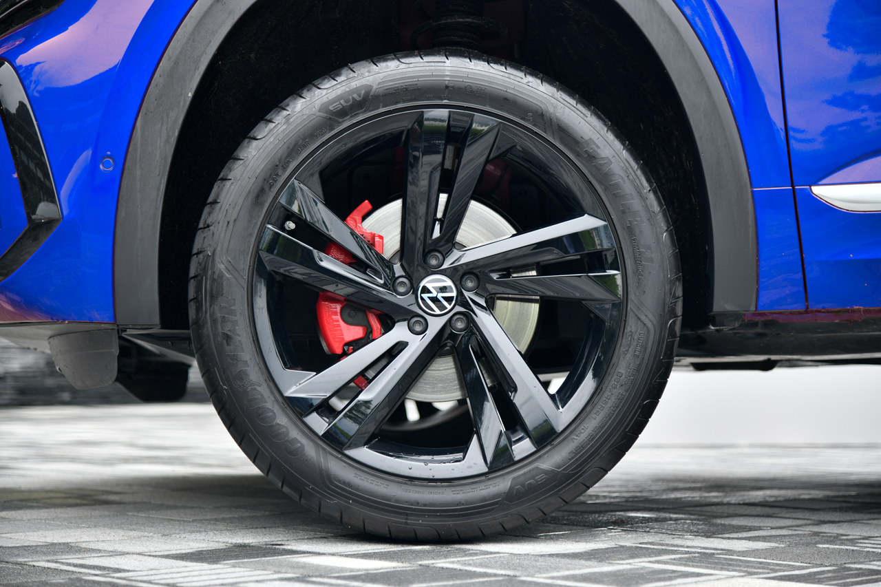 试驾|全新途昂家族内饰终于改变,给躺平青年打个样儿