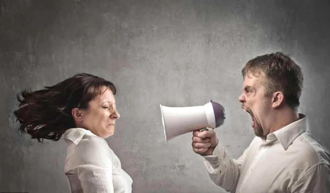 怎么面对同事对你的指责,同事对你的调侃怎么处理