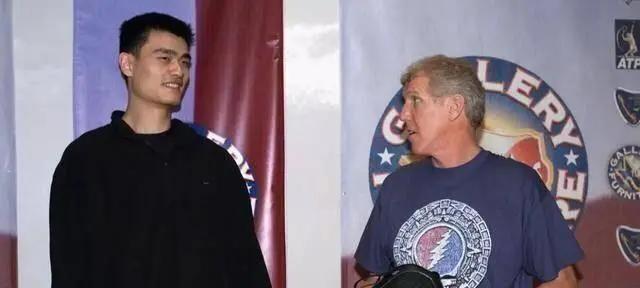 姚明拒绝的耐克天价合同,耐克给姚明的报价是多少