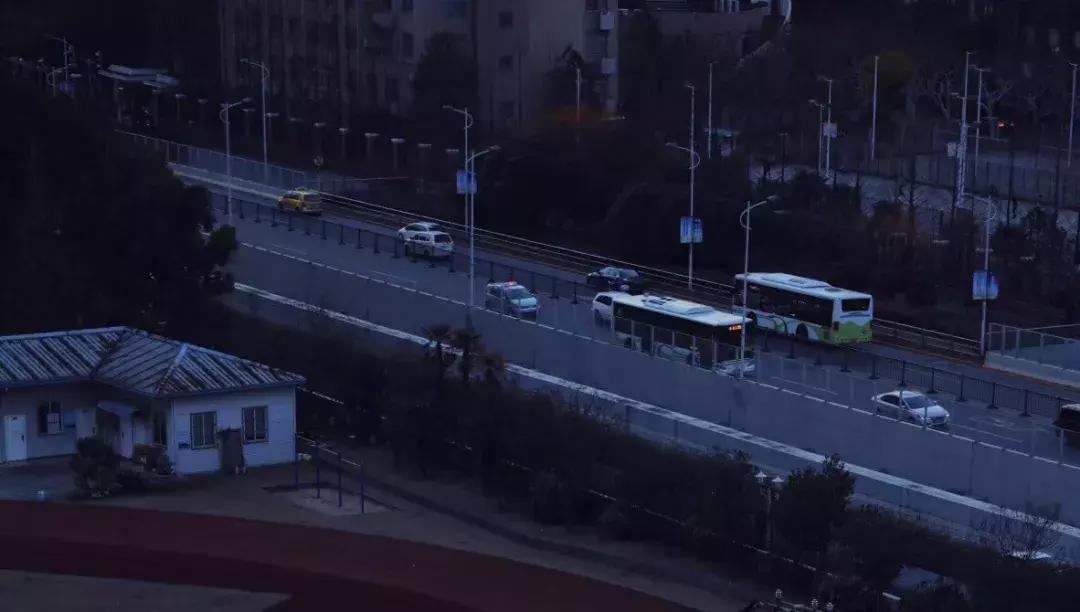 如何在大学一个月赚到1000 (如何在大三赚到人生第一个10万)