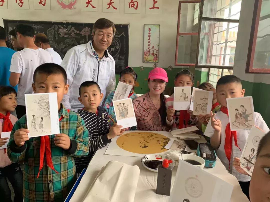 伉俪夫妇李毅、王渊助力中华儿慈会·用爱温暖甘肃贫困留守儿童