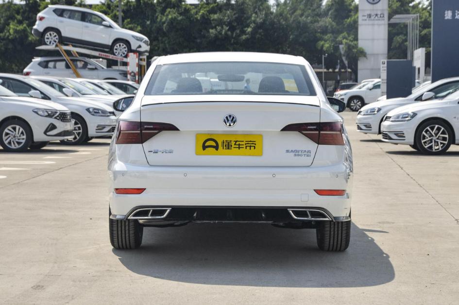 速腾1.5t超越版市区拥堵路段油耗,速腾深度测评