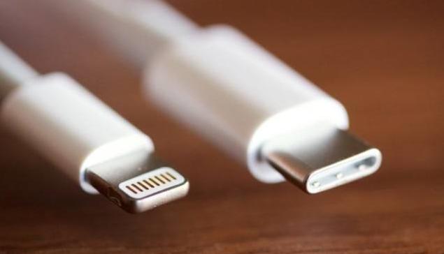 新款iphone备受吐槽掉漆氧化bug多,iphone被吐槽屏闪