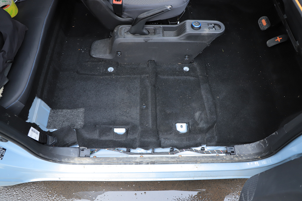 宏光miniev底盘,五菱宏光miniev升高底盘