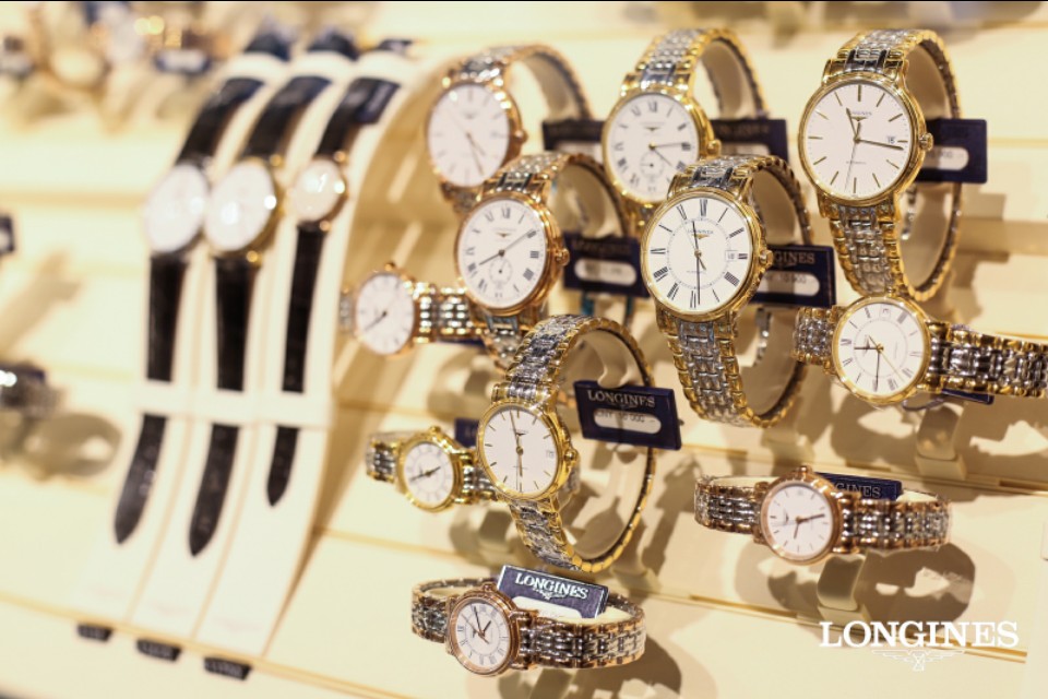 洛阳浪琴专柜在王府井哪里,亨吉利洛阳王府井店