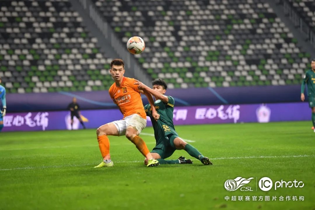 前线丨武汉卓尔总比分3:2战胜浙江能源绿城，成功留在中超
