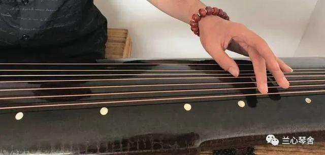 古琴入门每日必练指法,古琴入门教学挑和勾指法