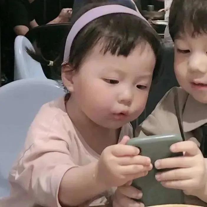 带红旗的情侣头像,超哇塞的微信头像