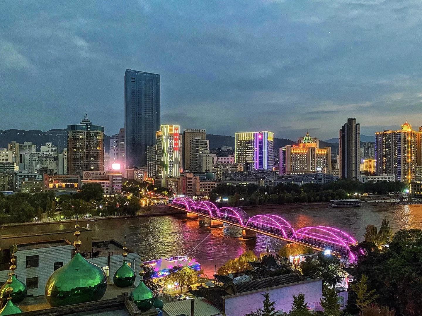 飞行2万公里，足迹10个城市——2020我的手机摄影之旅