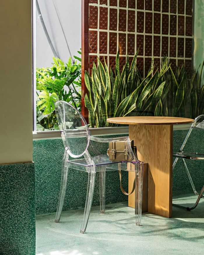 咖啡馆的闲暇时光,咖啡馆里惬意美好的时光