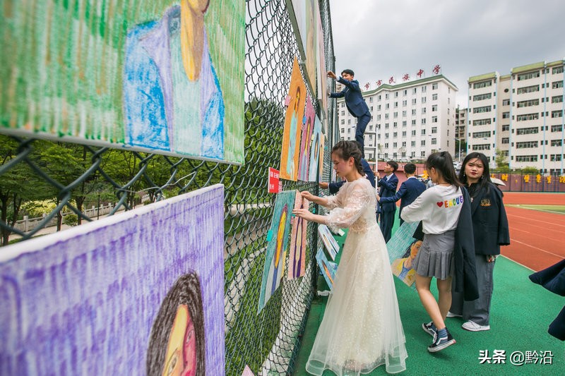 学生创意手绘毕业照,高三学生手绘全班头像