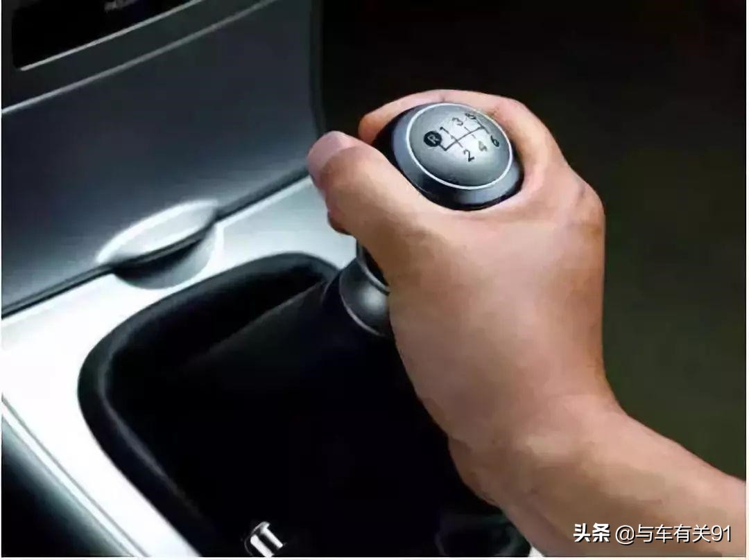 忽然刹车失灵怎么办,突然刹车失灵怎么处理