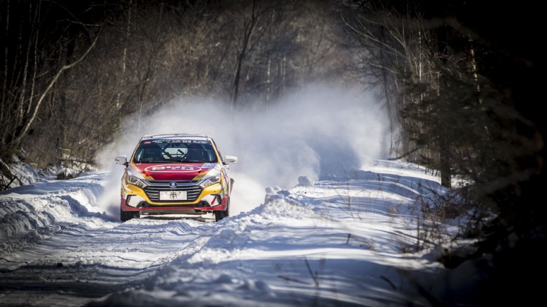 飞沙走石之间比亚迪秦ProDMCRC张掖站首秀