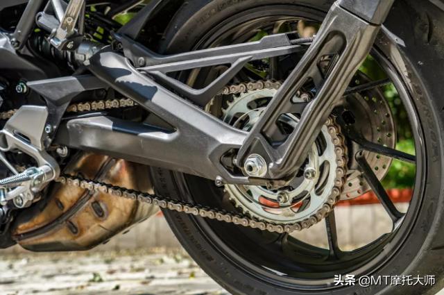 雅马哈mt09六缸百公里加速,一挡破百雅马哈mt09加速性能测试