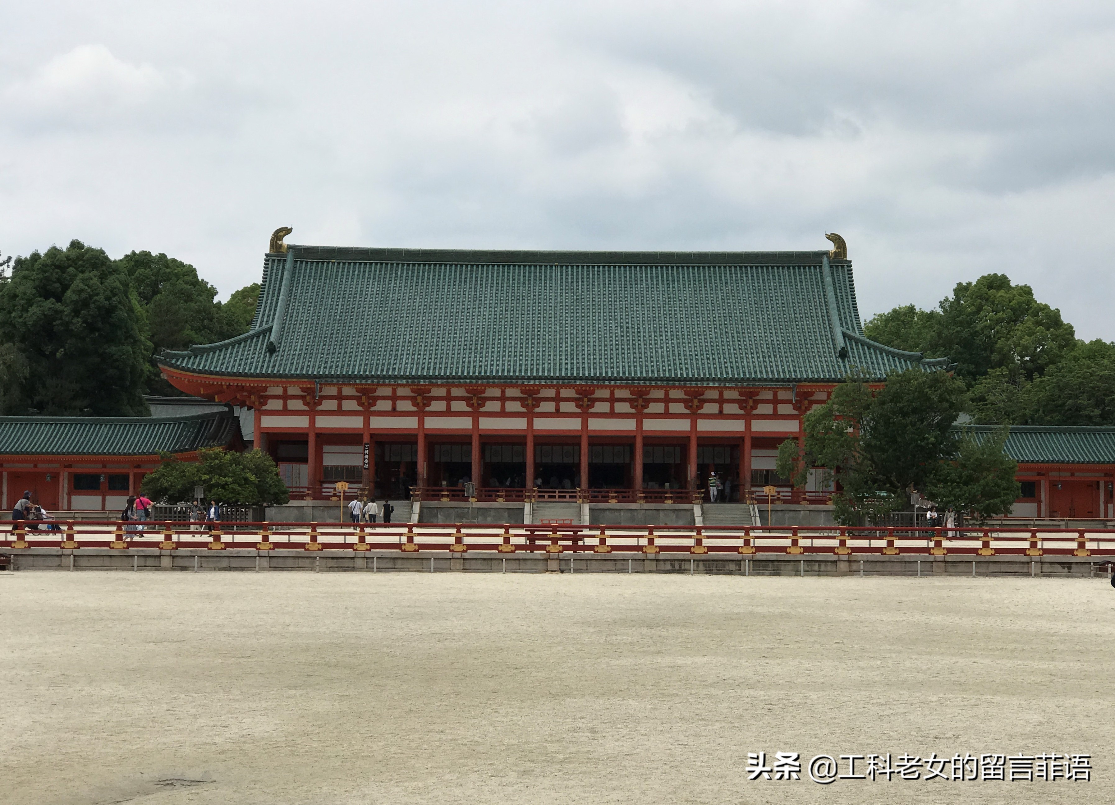 京都之因喜欢这神社的名字就在此卜了一签,却不认字