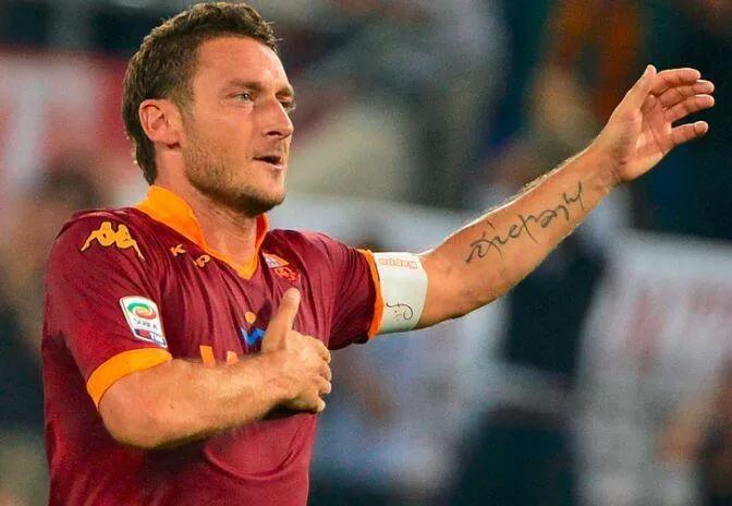 天下足球致敬76黄金一代,足坛76黄金一代10大巨星