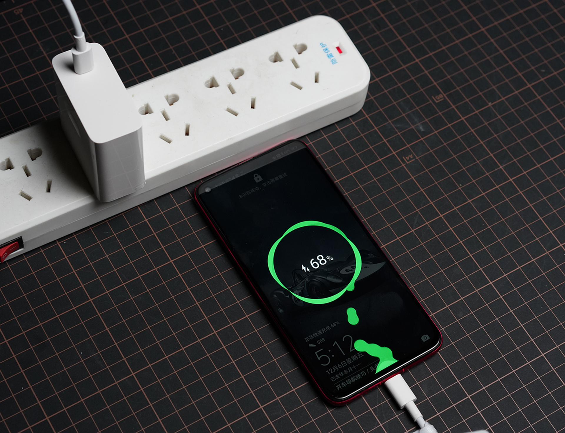 荣耀4000左右的手机全面屏 (荣耀新本高配)