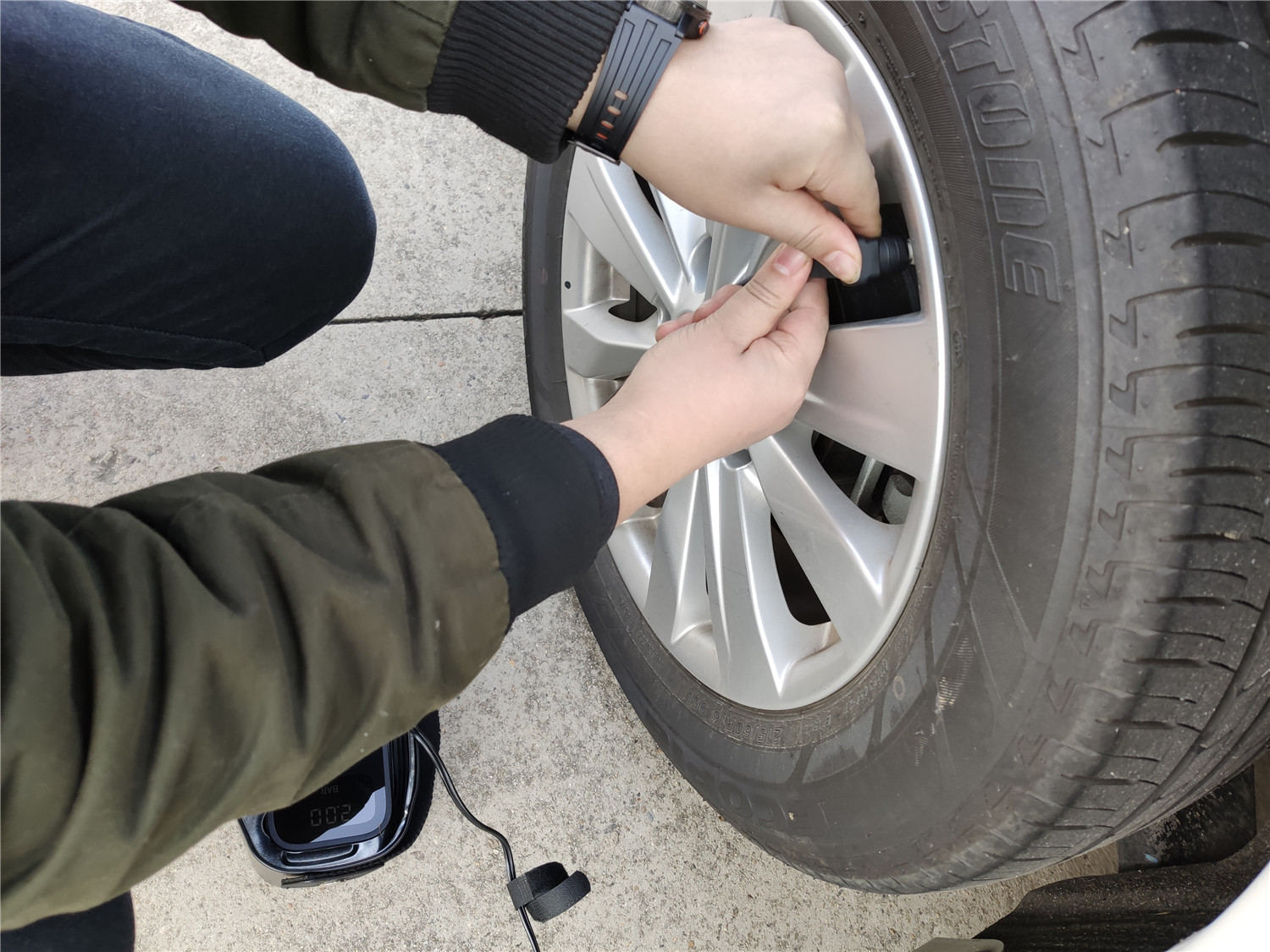 小米胎压充气泵正确充气方法,小米充气泵胎压监测器
