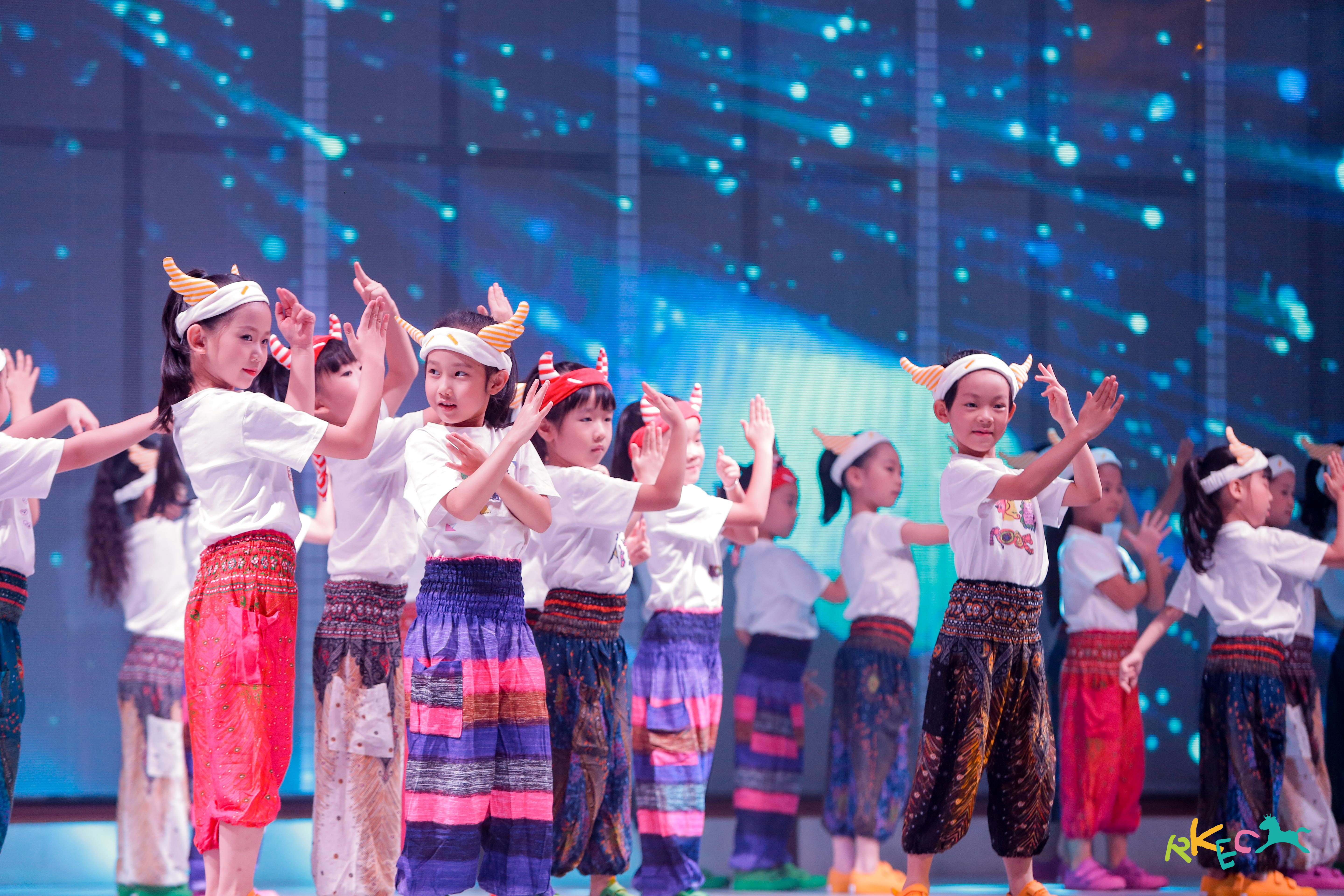 英皇国际幼儿园教学理念,龙山英皇幼儿园毕业典礼