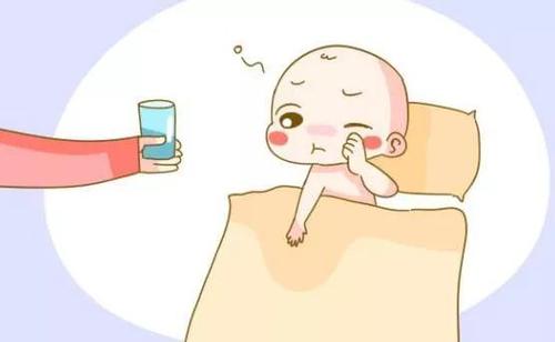 婴幼儿母乳喂养会不会缺水,婴儿口渴了只喝母乳不喝水行吗
