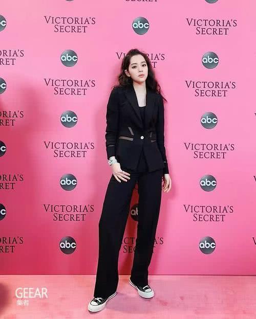 欧阳娜娜最喜欢的鞋,欧阳娜娜同款复古鞋子