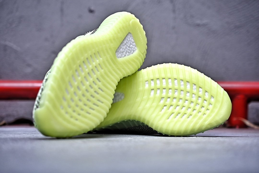 2020yeezy350发售信息,yeezy350宣传视频