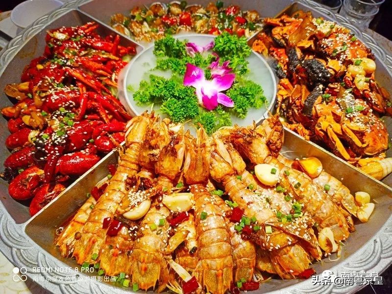 羊城飘逸着最傲娇的色彩——中国红，要的就是这个味儿