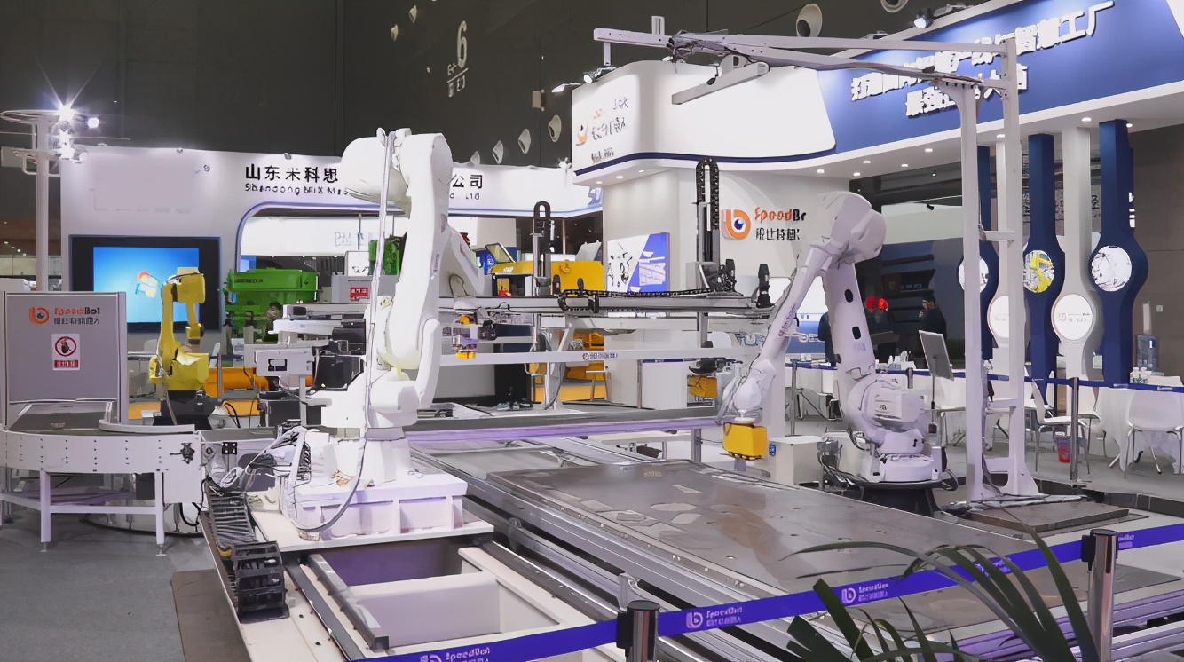 cloos焊接机器人用的什么系统,cloos焊接机器人应用