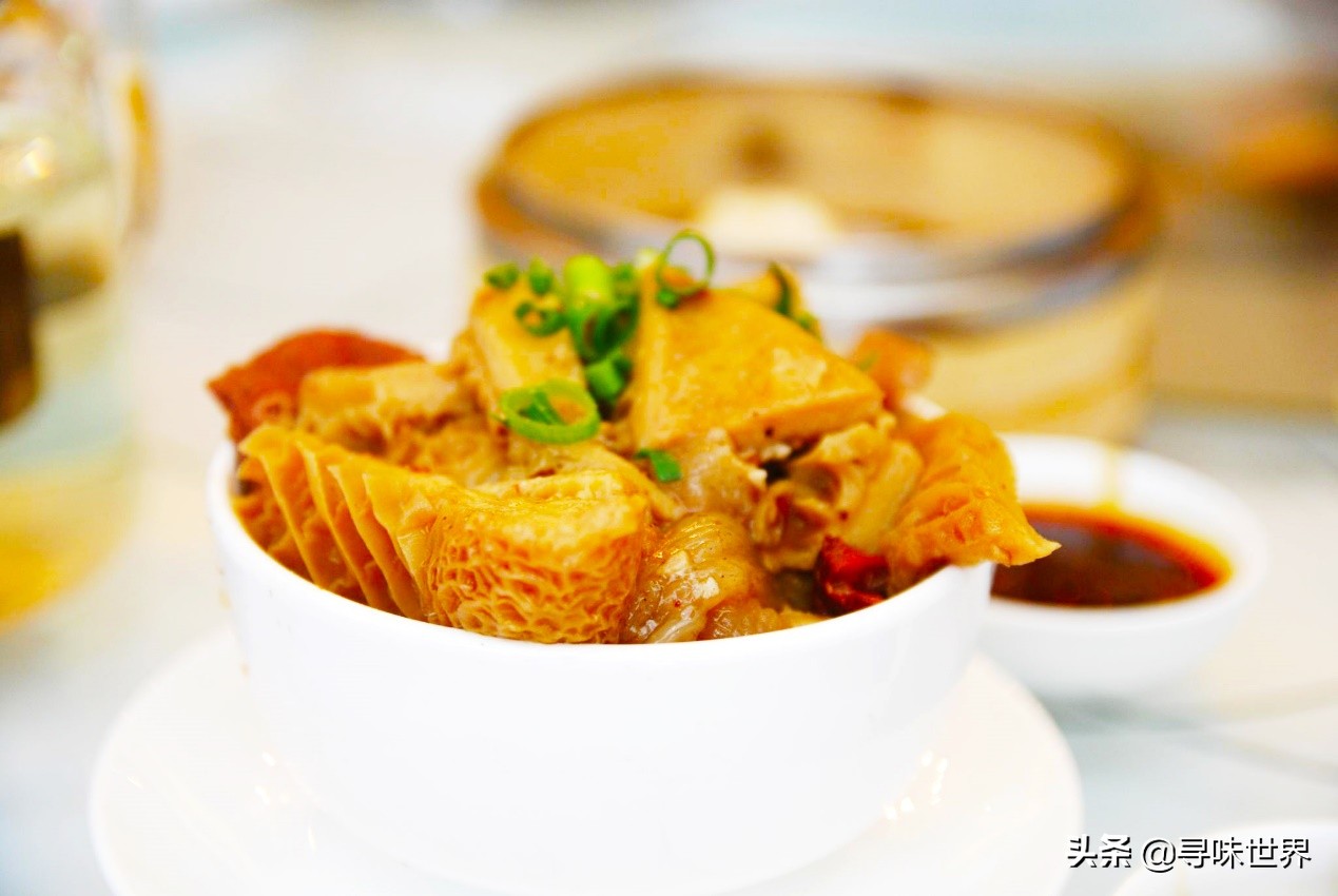 百吃不厌的广东牛杂,广东牛杂老师傅