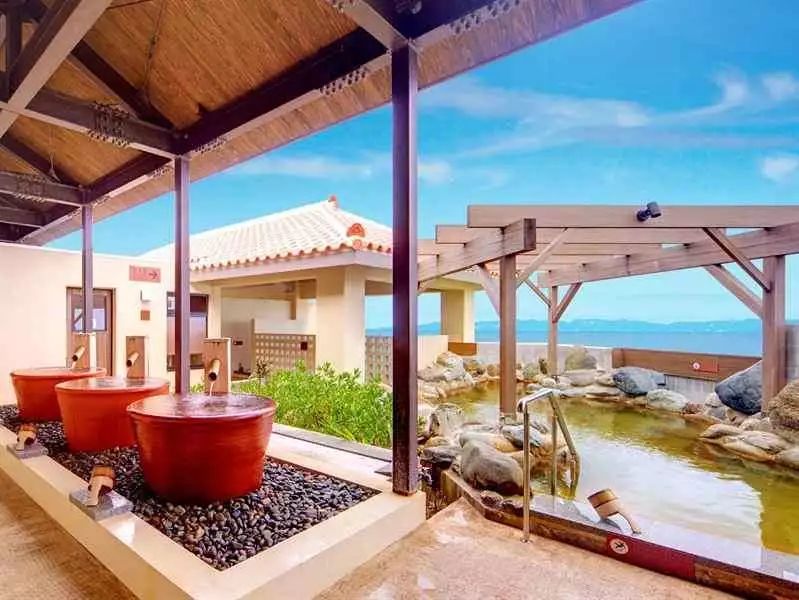 出走冲绳|有一种海水的蓝，叫做果冻蓝