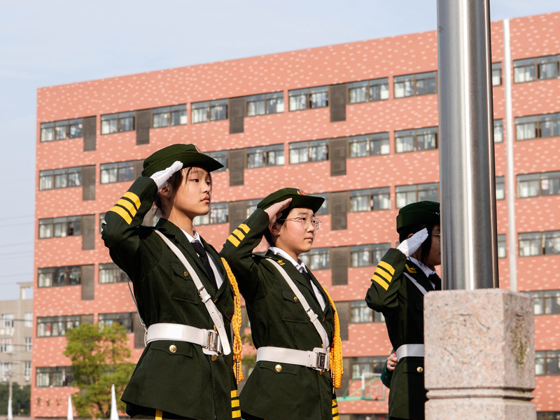 这所年轻学校的“教育奇迹”引来百余位教育同仁观摩学习