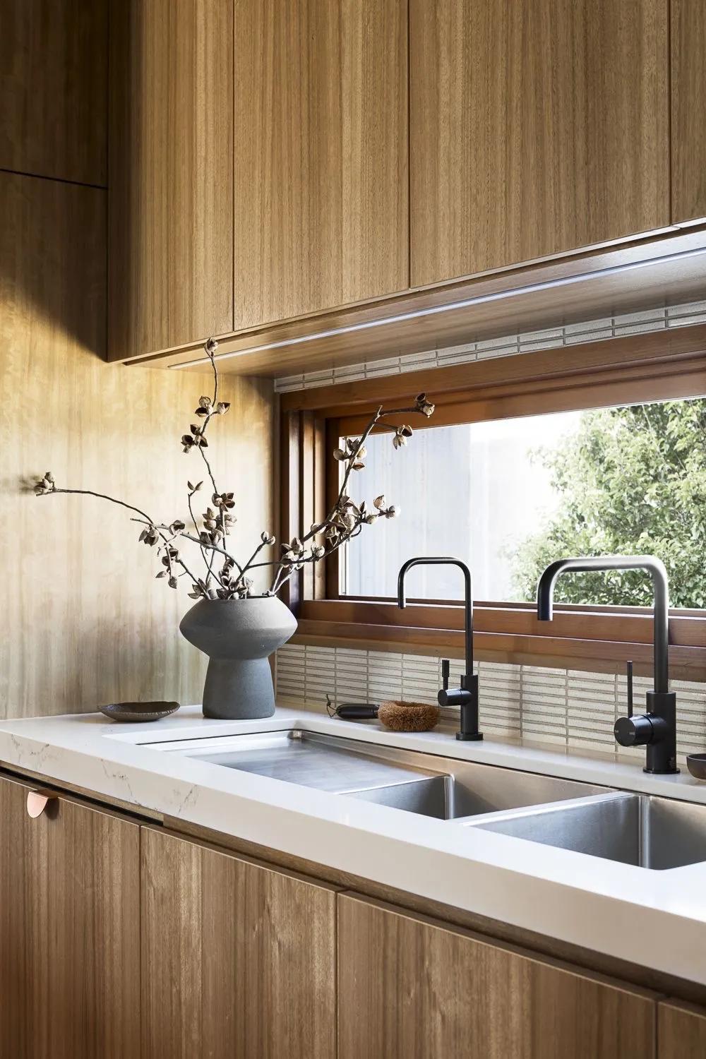 吊柜磕头，台面过高？厨房照此装50年不用换，第二种方案更重要