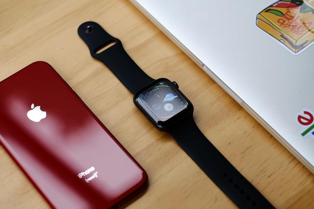 你想玩一辈子iPhone，还是改变自己？AppleWatchSeries4测评
