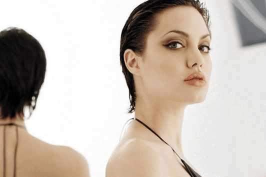 盘点全球因“全裸戏”出名的十位女星，我国一位明星成功上榜