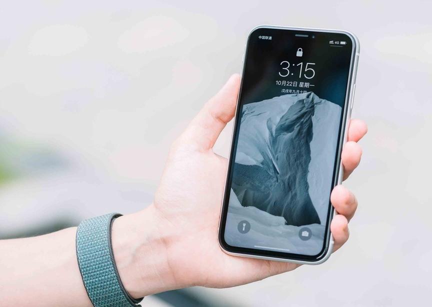 年度手机跳水王：iPhone这款“颜值小刚炮”直降1100，终于等到！