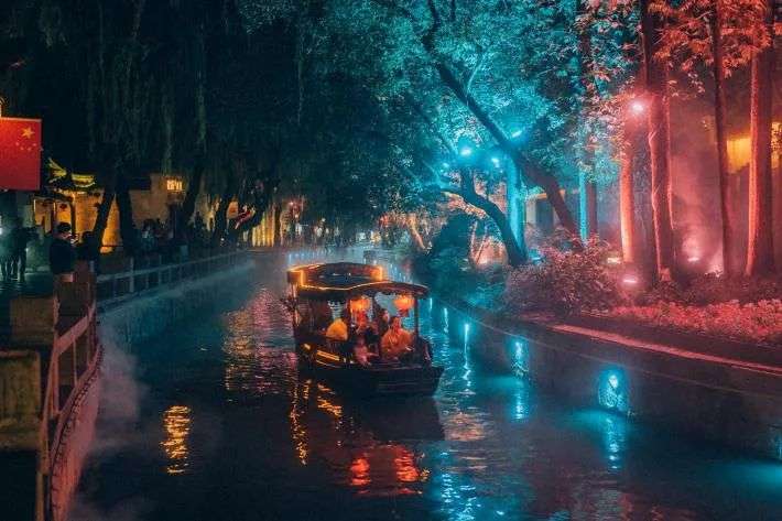 来看看乌镇的夜晚,南浔古镇白天和夜晚不一样的美